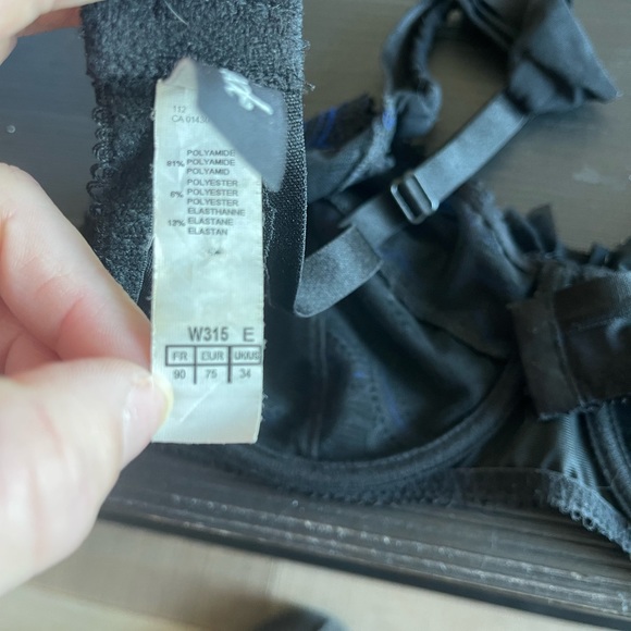 French lace unlined bra - Picture 5 of 7